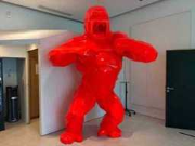 Vente aux enchères en ligne RICHARD ORLINSKI: Vente exceptionnelle de 2 x Sculptures Kong rouge